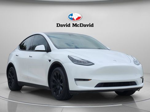 Used 2023 Tesla Model Y Long Range image 7