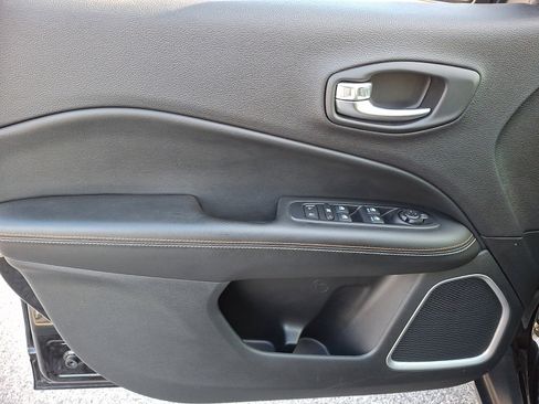 Used 2020 Jeep Compass Latitude w/ Cold Weather Group image 14