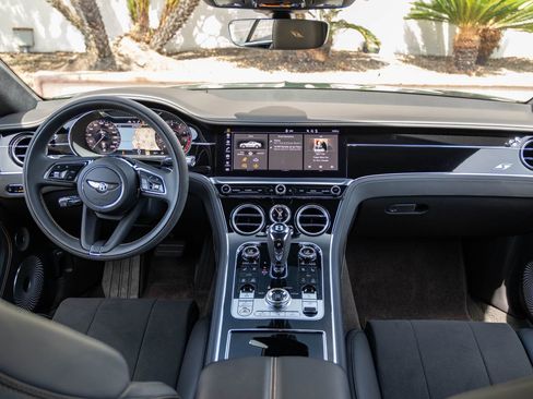 Used 2023 Bentley Continental GT V8 image 4