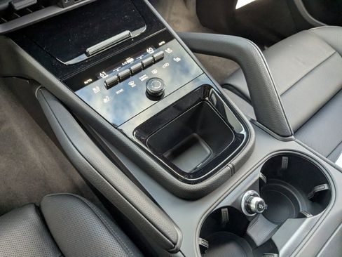 Certified 2026 Porsche Cayenne AWD/4WD image 21