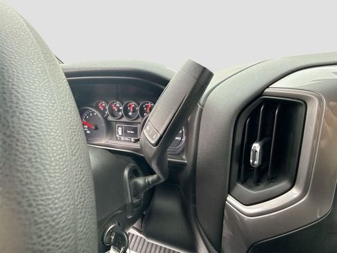 Used 2021 Chevrolet Silverado 1500 Custom image 16