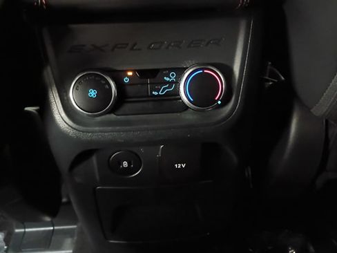 Used 2025 Ford Explorer ST-Line AWD/4WD image 23