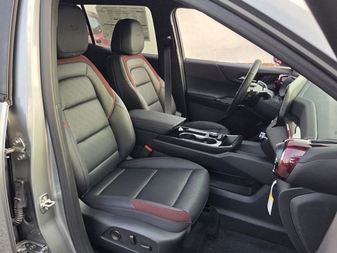 New 2026 Chevrolet Equinox RS w/ Convenience Package III FWD image 23