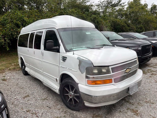 Used 2010 Chevrolet Express 3500 LT w/ LT Preferred Equipment Group RWD image 2
