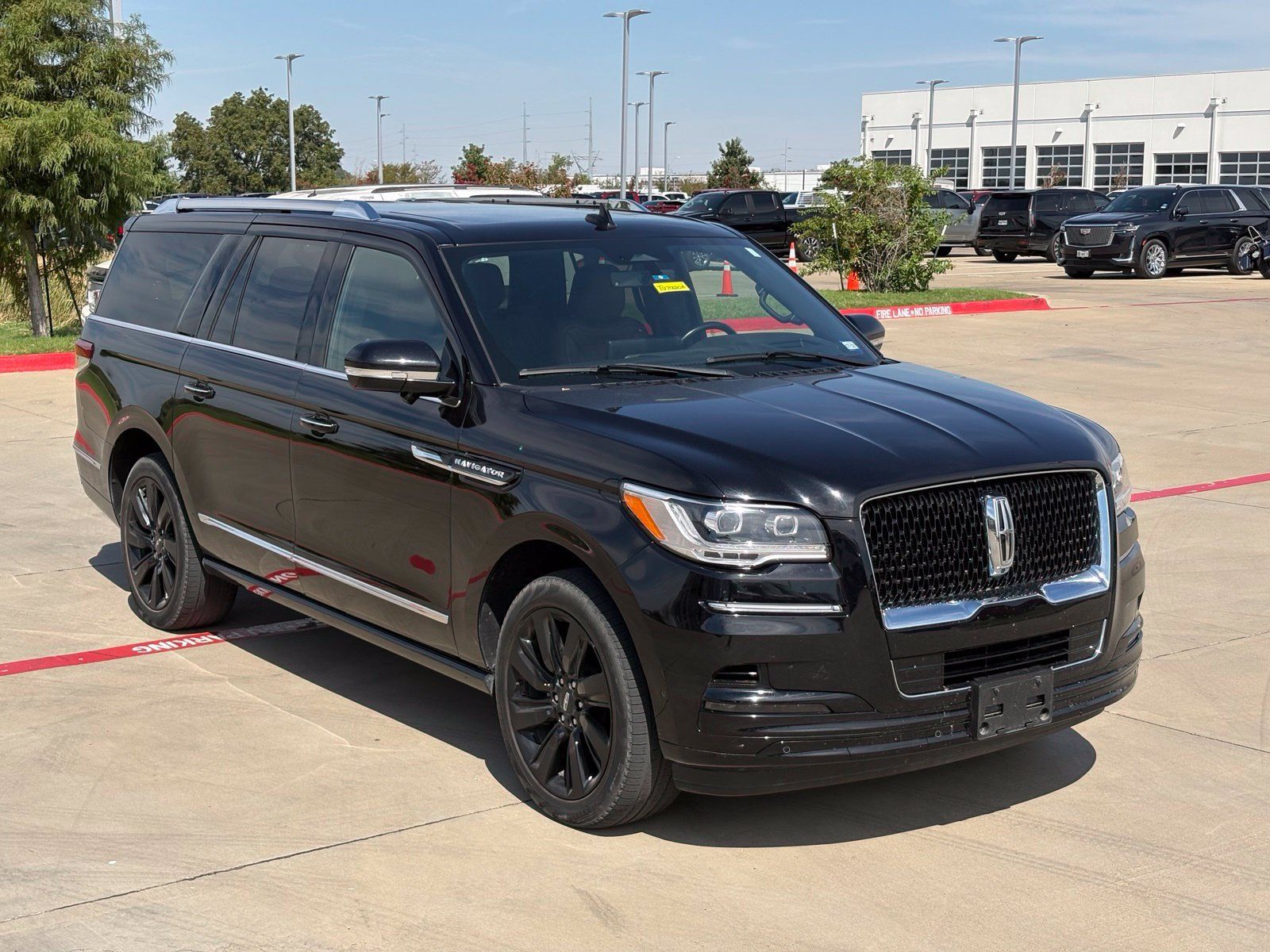 Used 2024 Lincoln Navigator L Reserve AWD/4WD image 11