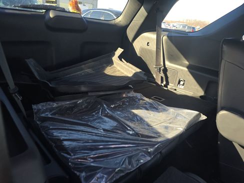 Used 2025 Ford Explorer ST-Line w/ Premium Package image 12