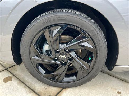 Certified 2026 Hyundai Elantra Sport FWD image 23