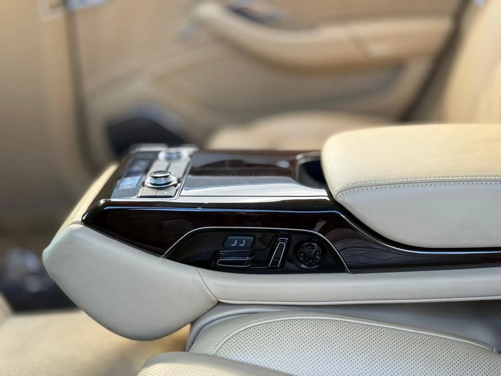 Used 2014 Audi A8 L 4.0T w/ Luxury Package AWD/4WD image 25