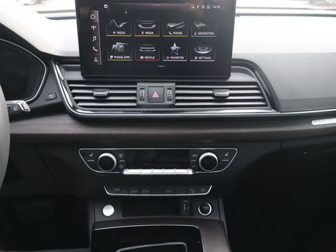 Used 2025 Audi Q5 2.0T Premium w/ Convenience Plus Package image 11