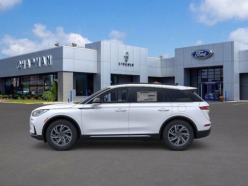 New 2026 Lincoln Corsair Premiere image 3