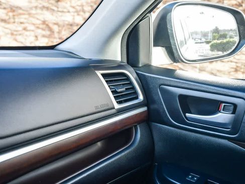 Used 2015 Toyota Highlander Limited Platinum image 23