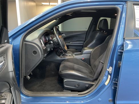 Used 2022 Dodge Charger Scat Pack RWD image 17