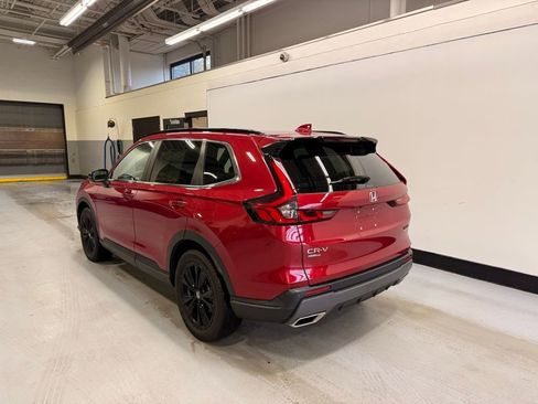 Used 2024 Honda CR-V Sport Touring image 3