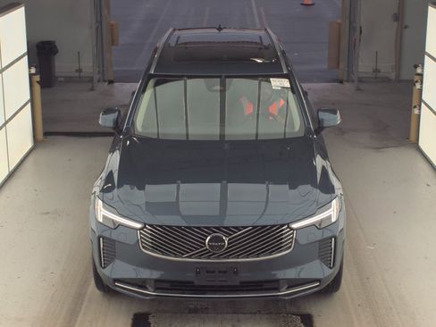 Used 2024 Volvo XC90 T8 Plus w/ Protection Package image 3