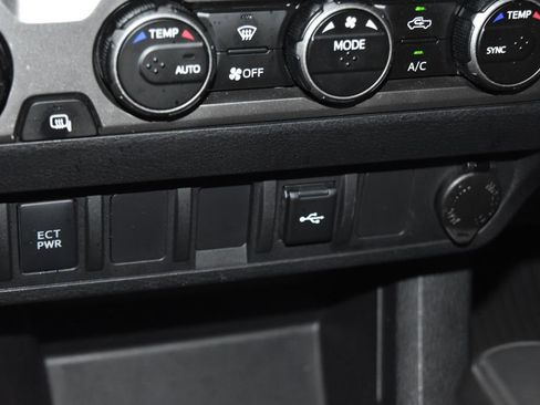 Used 2023 Toyota Tacoma SR image 13