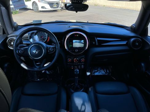 Used 2019 MINI Cooper S image 18