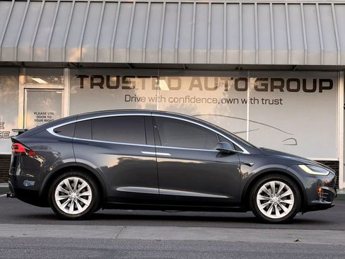 Used 2017 Tesla Model X 100D AWD/4WD image 5