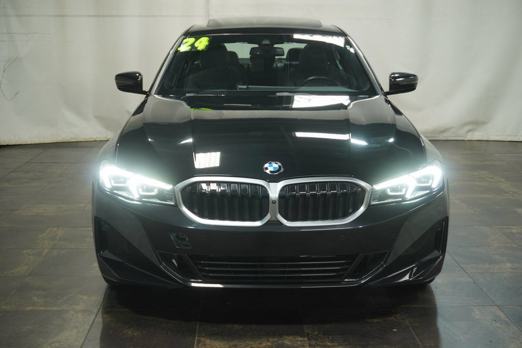 Used 2024 BMW 330i xDrive Sedan w/ Convenience Package AWD/4WD image 8