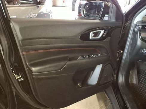Used 2022 Jeep Compass Trailhawk w/ Trailhawk Elite Group AWD/4WD image 11