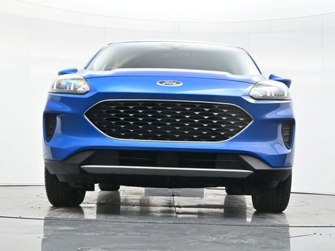 Used 2020 Ford Escape SE image 45