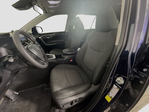 Used 2022 Toyota RAV4 XLE w/ Convenience Package image 22