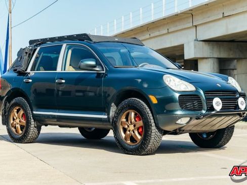 Used 2004 Porsche Cayenne Turbo AWD/4WD image 5