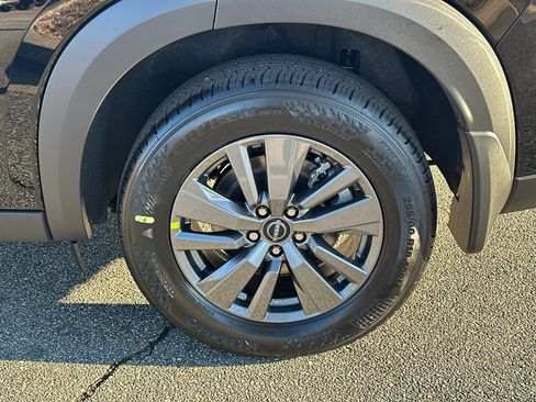 New 2026 Nissan Pathfinder SV image 20