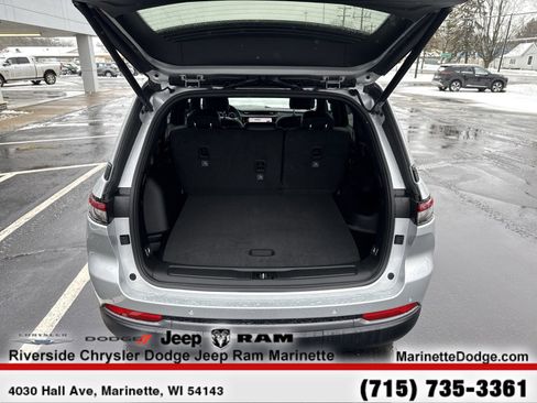 New 2026 Jeep Grand Cherokee Altitude AWD/4WD image 9