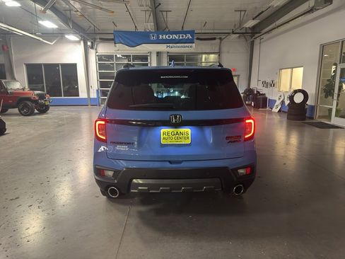 Used 2024 Honda Passport TrailSport image 4