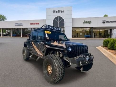Used 2023 Jeep Gladiator Sport AWD/4WD image 4