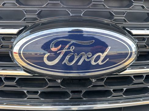 Certified 2023 Ford Explorer XLT w/ Equipment Group 202A image 13