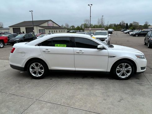 Used 2013 Ford Taurus SEL FWD image 4