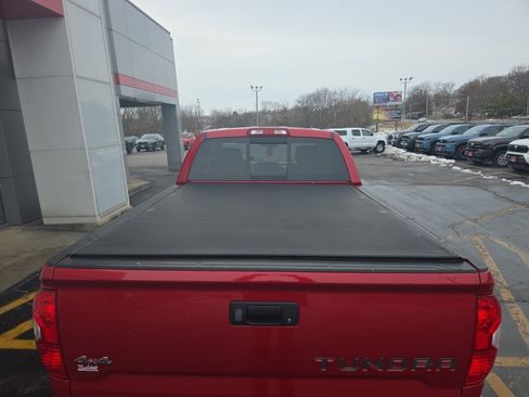 Used 2017 Toyota Tundra SR5 image 6