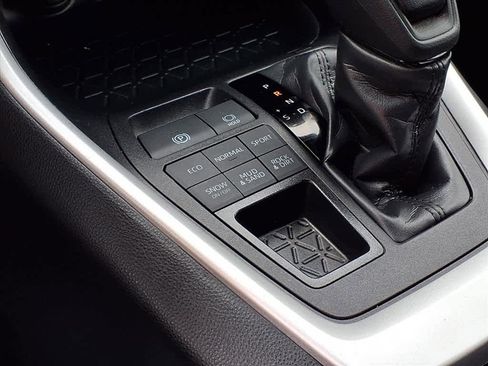 Certified 2025 Toyota RAV4 LE image 16