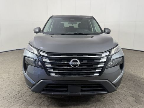Used 2024 Nissan Rogue SV FWD image 2