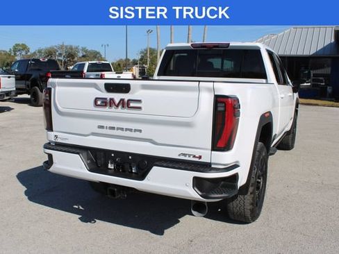 Used 2025 GMC Sierra 2500 AT4 w/ AT4 Premium Plus Package AWD/4WD image 12