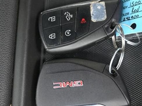 Used 2023 GMC Sierra 1500 SLE AWD/4WD image 14