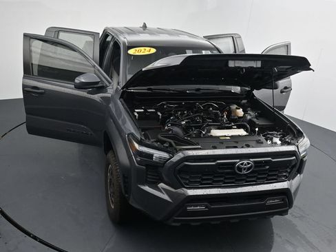 Used 2024 Toyota Tacoma TRD Off-Road AWD/4WD image 42