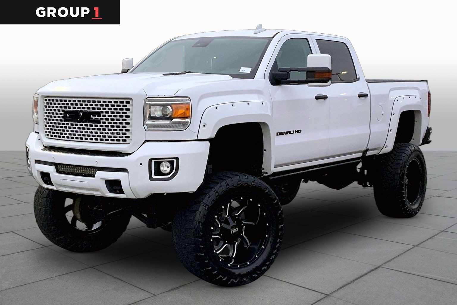 Used 2016 GMC Sierra 2500 Denali w/ Duramax Plus Package AWD/4WD image 1