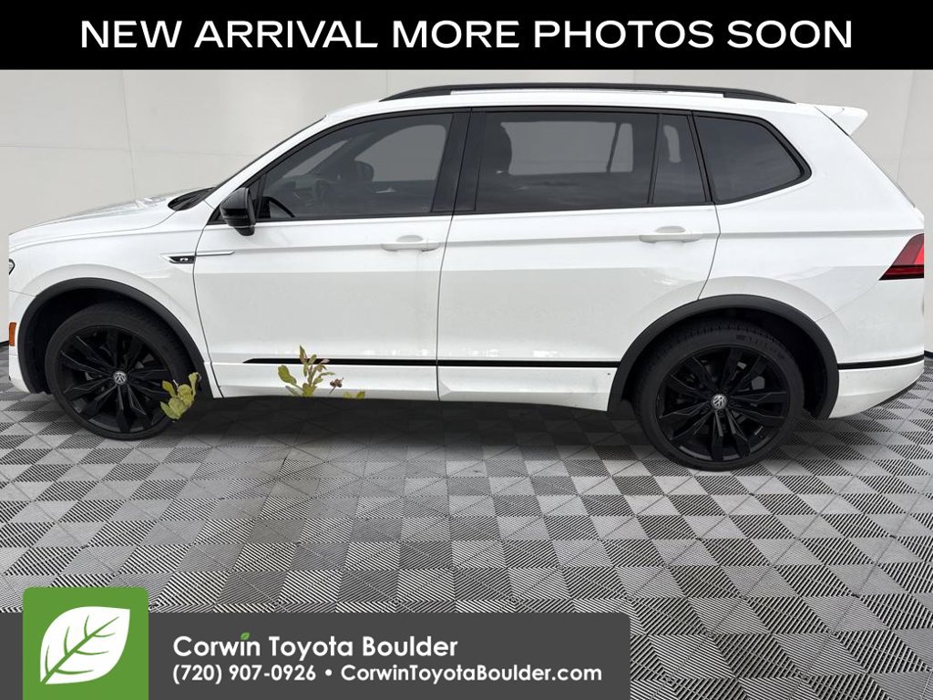 Used 2021 Volkswagen Tiguan SE R-Line AWD/4WD image 4