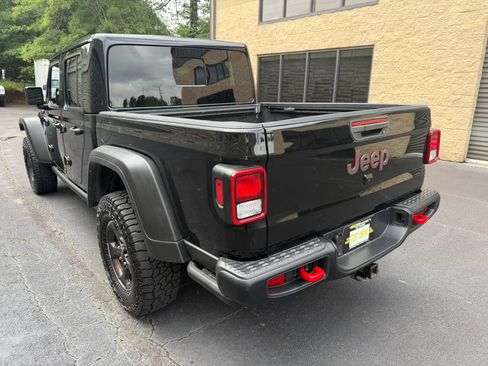 Used 2023 Jeep Gladiator Rubicon w/ Cold Weather Group AWD/4WD image 10