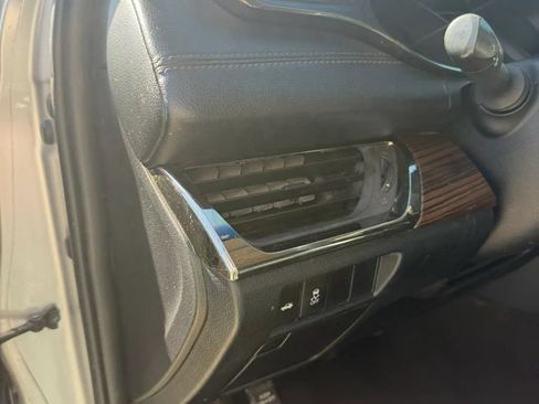 Used 2015 Toyota Avalon XLE Premium FWD image 15