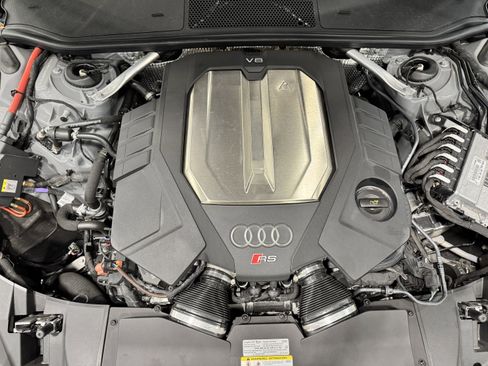Used 2024 Audi RS 7 Performance AWD/4WD image 30