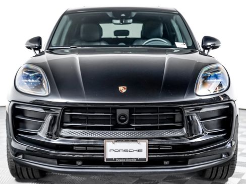 Certified 2026 Porsche Macan AWD/4WD image 7