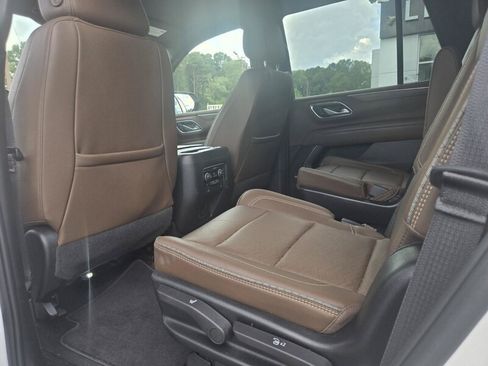 Used 2022 Chevrolet Tahoe High Country RWD image 27