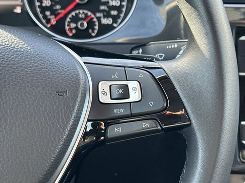 Used 2021 Volkswagen Golf 4-Door image 15