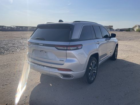 Used 2023 Jeep Grand Cherokee Overland w/ Adv Protech Group III AWD/4WD image 5