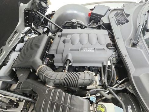 Used 2009 Saturn Sky w/ Premium Trim Package RWD image 17