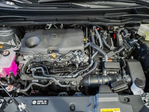 Used 2026 Toyota Sienna XLE FWD image 15