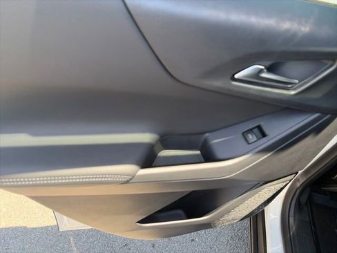 New 2026 Chevrolet Equinox LT AWD/4WD image 12